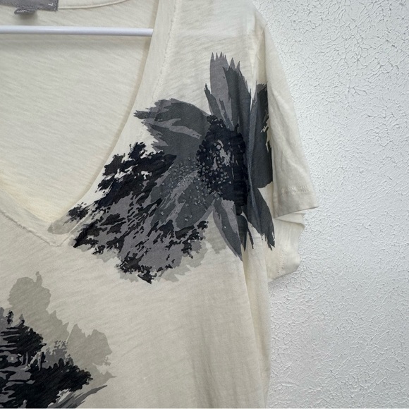J. Crew Ivory Floral Print Tee Size Large - Picture 4 of 6